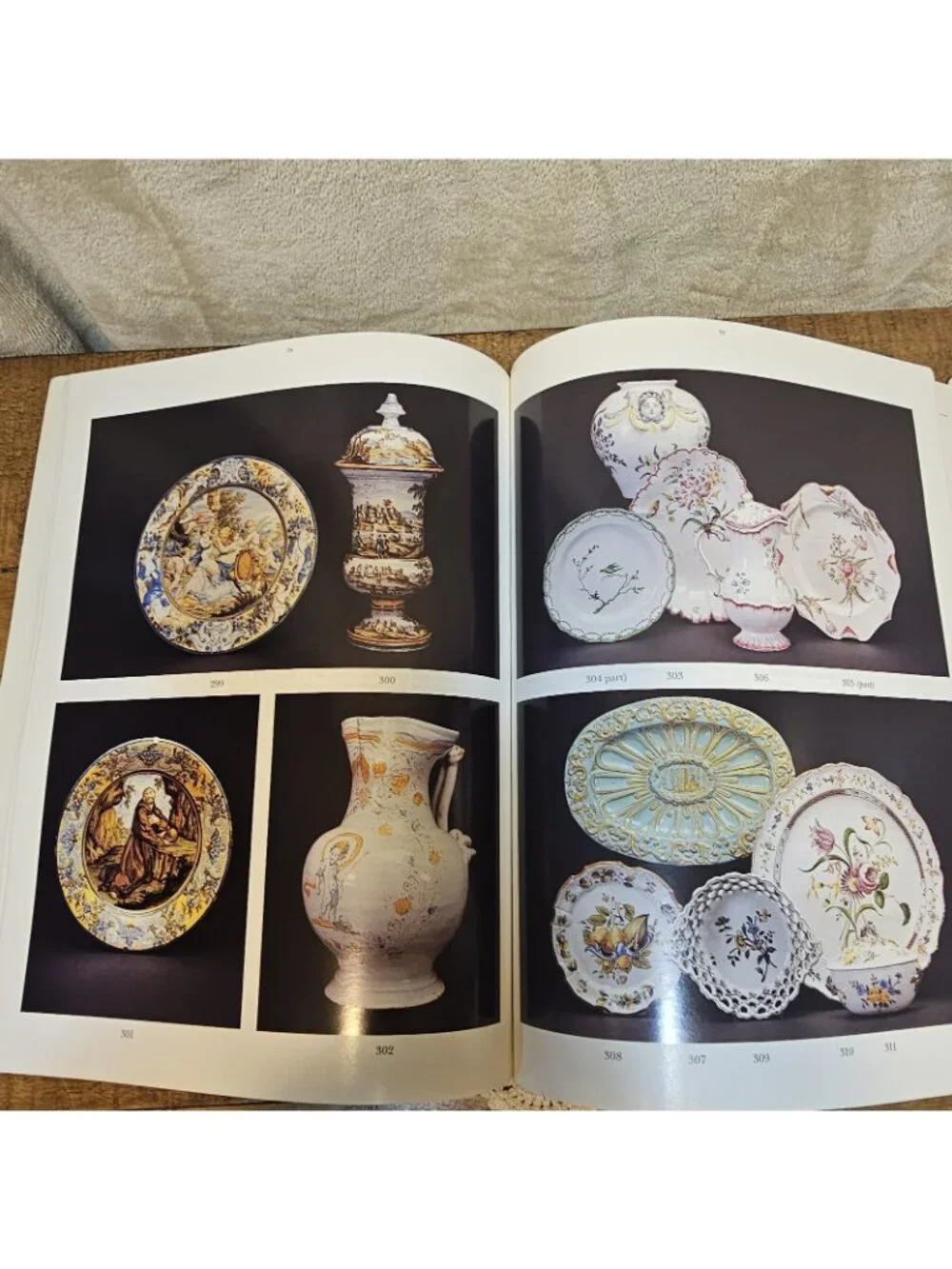 Sotheby's London Continental Ceramics and Glass Paperweights November 1993